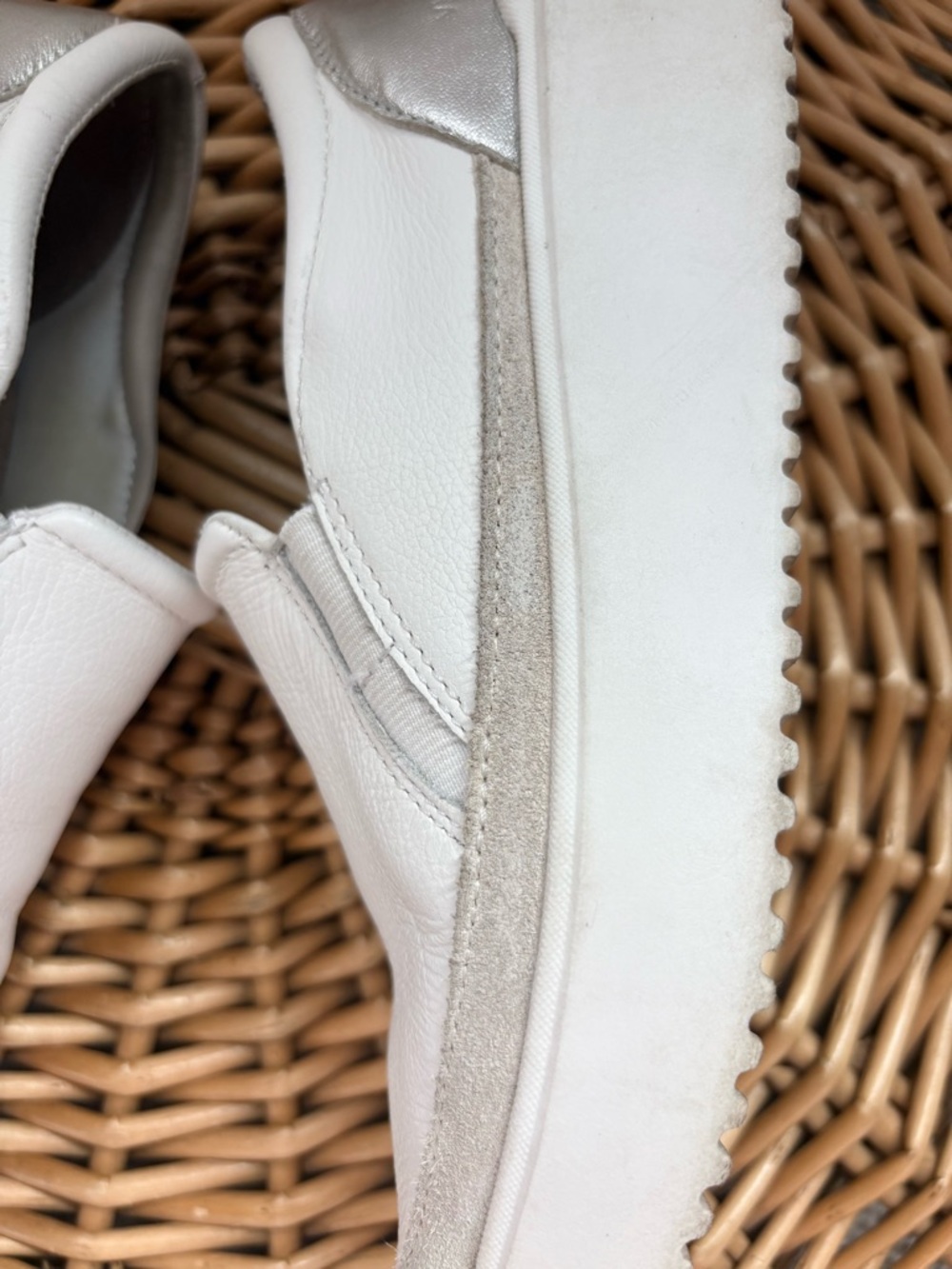 Vionic White Silver Metallic Kearny Leather Platform Slip On Sneakers Size 7 - Picture 7 of 11
